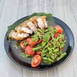 ตำถั่วหมูกรอบ