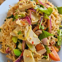 ยำมาม่า