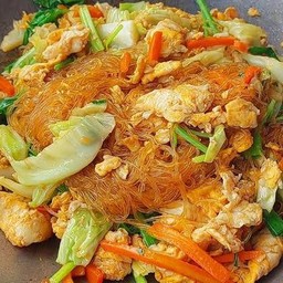 ผัดวุันเส้นใส่ไข่