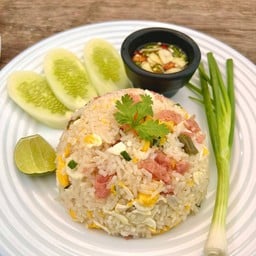 ข้าวผัดแหนม