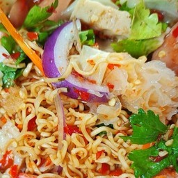 ยำมาม่า