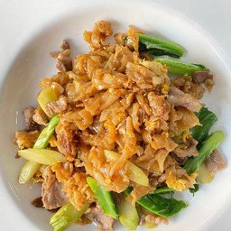 เส้นใหญ่ผัดซีอิ๊ว