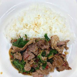 ข้าวกระเพราเเนื้อ