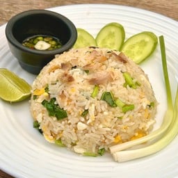 ข้าวผัดปลาเค็ม