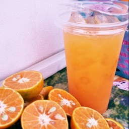 น้ำส้มคั้นสด