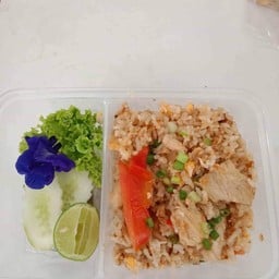 ผัดไทย-หอยทอด ข้าวกะเพรา แม่บังอร สาขา2