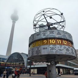 World Time Clock (weltzeituhr Berlin)