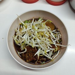 ก๋วยเตี๋ยวบนสะพานซอย8