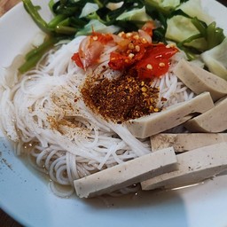 ข้าวปุ่นซาว+หมูยอ+เเจ่วพริกขิง