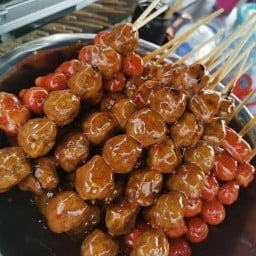 ลูกชิ้นย่าง หมึกย่างพระสิริ ( หน้าเซเว่นพระราม 5 )