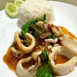 กะเพราหมึก