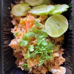 ข้าวผัดต้มยำทะเล