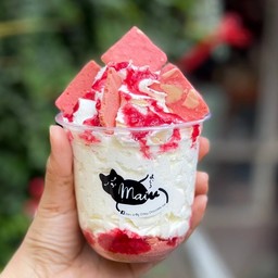 สตรอว์เบอร์รี่วิปๆ