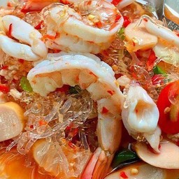 ยำวุ้นเส้นทะเล สูตรอร่อยเหาะ