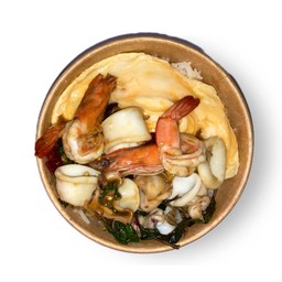 ข้าวกะเพราหมึกกุ้ง