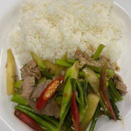 ข้าวราดคะน้าหมู