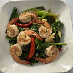 คะน้าผัดกุ้ง