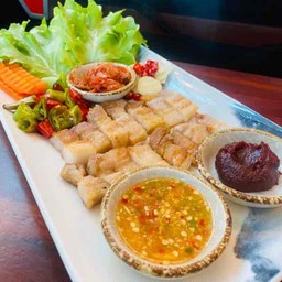 ชุดหมูย่างเกาหลี