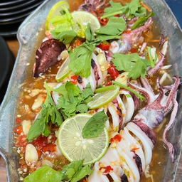 หมึกไข่นึ่งมะนาว