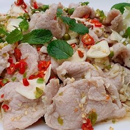 ร้านคุณตุ้ยอาหารตามสั่งลาบก้อยต้ม
