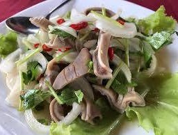 ยำกระเพาะหมู