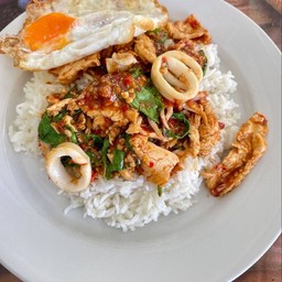 กะเพราหมูชิ้น+หมึก