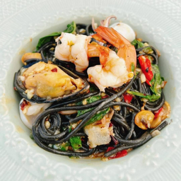 สปาเก็ตตี้กระเพราทะเล