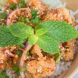 ข้าวลาบไก่ทอด