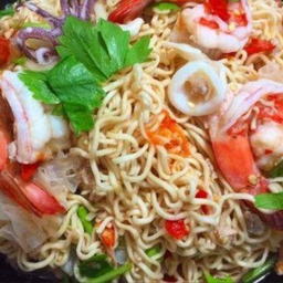 ยำมาม่ารวมมิตร