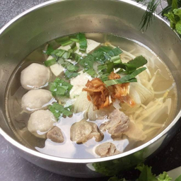 ก๋วยเตี๋ยว LM