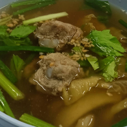 ต้มเกี่ยมฉ่ายกระป๋องใส่ซี่โครงหมู