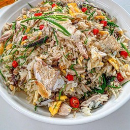 ข้าวผัดชะอมปลาทู