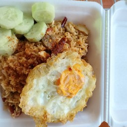 ข้าวผัดหม่าล่า ไข่ดาว