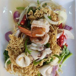 ยำมาม่าทะเล