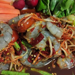 ส้มตำกุ้งสด