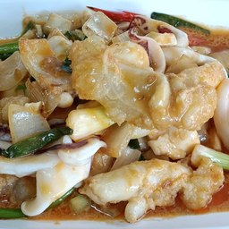 หมึกไข่ผัดไข่เค็ม