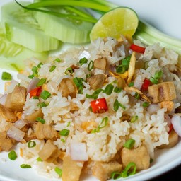 ข้าวผัดพริกเกลือกากหมู
