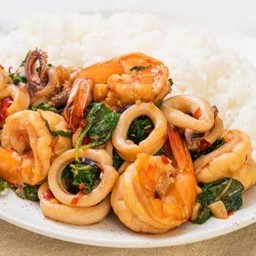 กระเพราทะเลรวม(ราดข้าว)