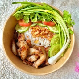 กะเพราแซ่บ