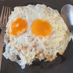 ข้าวหน้าไข่ดาว