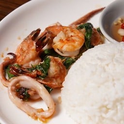 ข้าวกะเพราทะเล