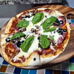SALAMI Pizza