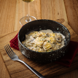 5 Cheese Ravioli Creamy Truffle (V)