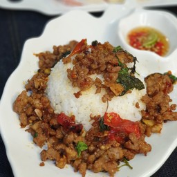 ข้าวกะเพราหมู