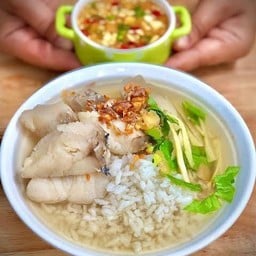 ช เนื้อตุ๋น