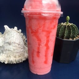 สตอเบอรรี่นมสดปั่น