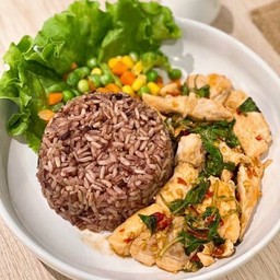 เซ็ตข้าว-กระเพราแซลมอน-มินิสลัด ( เนื้อปลา 110 กรัม )