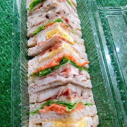 แซนวิชอกไก่+ไข่ดาว(แบบหั่น)