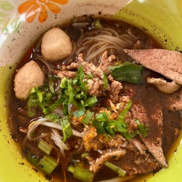 เตี๋ยวหมูน้ำตก-บะหมี่เหลือง