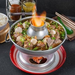 หม้อไฟหมูรวม ใหญ่